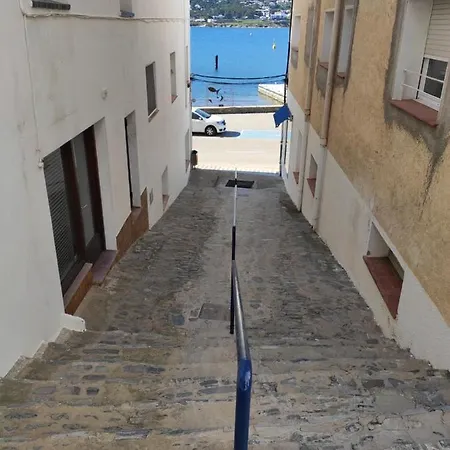 Un Raco A L'alt Emporda El Port De La Selva
